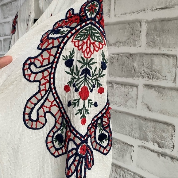 Zara TRF White Embroidered Blouse - Picture 4 of 5